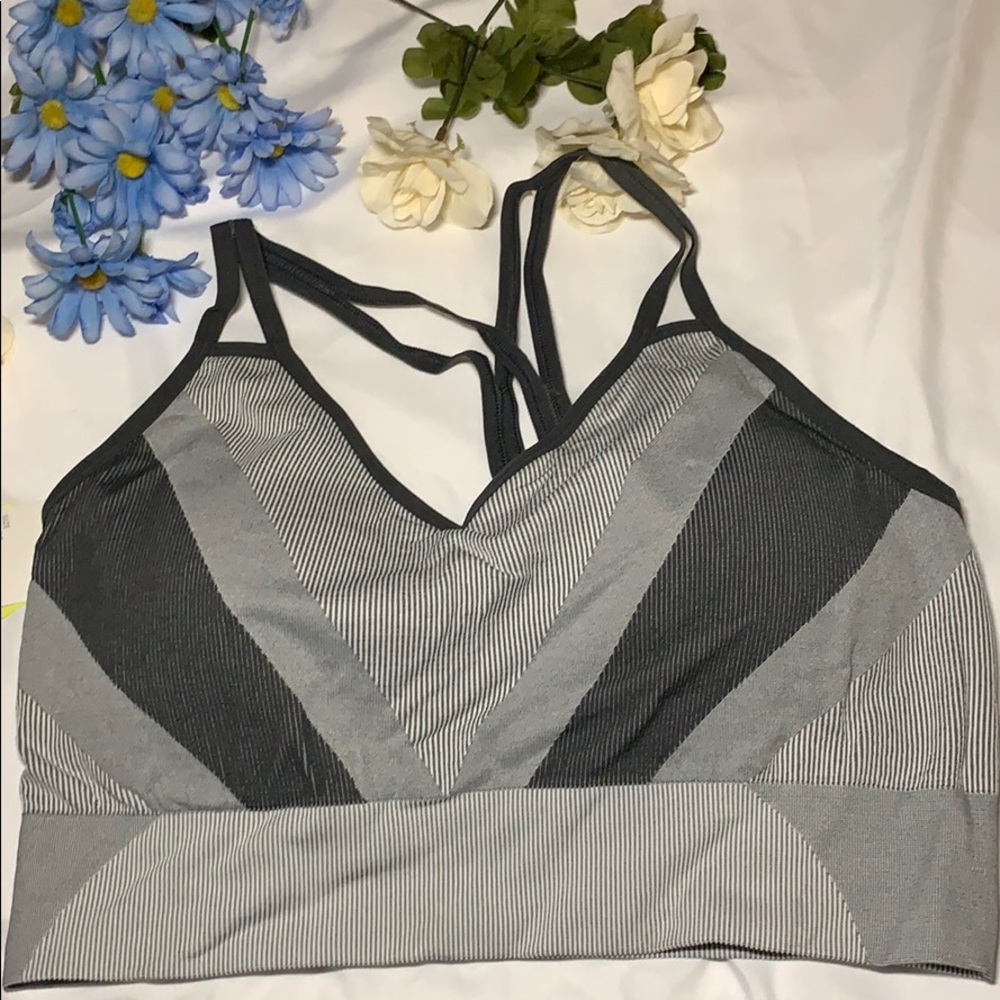 Sports bra